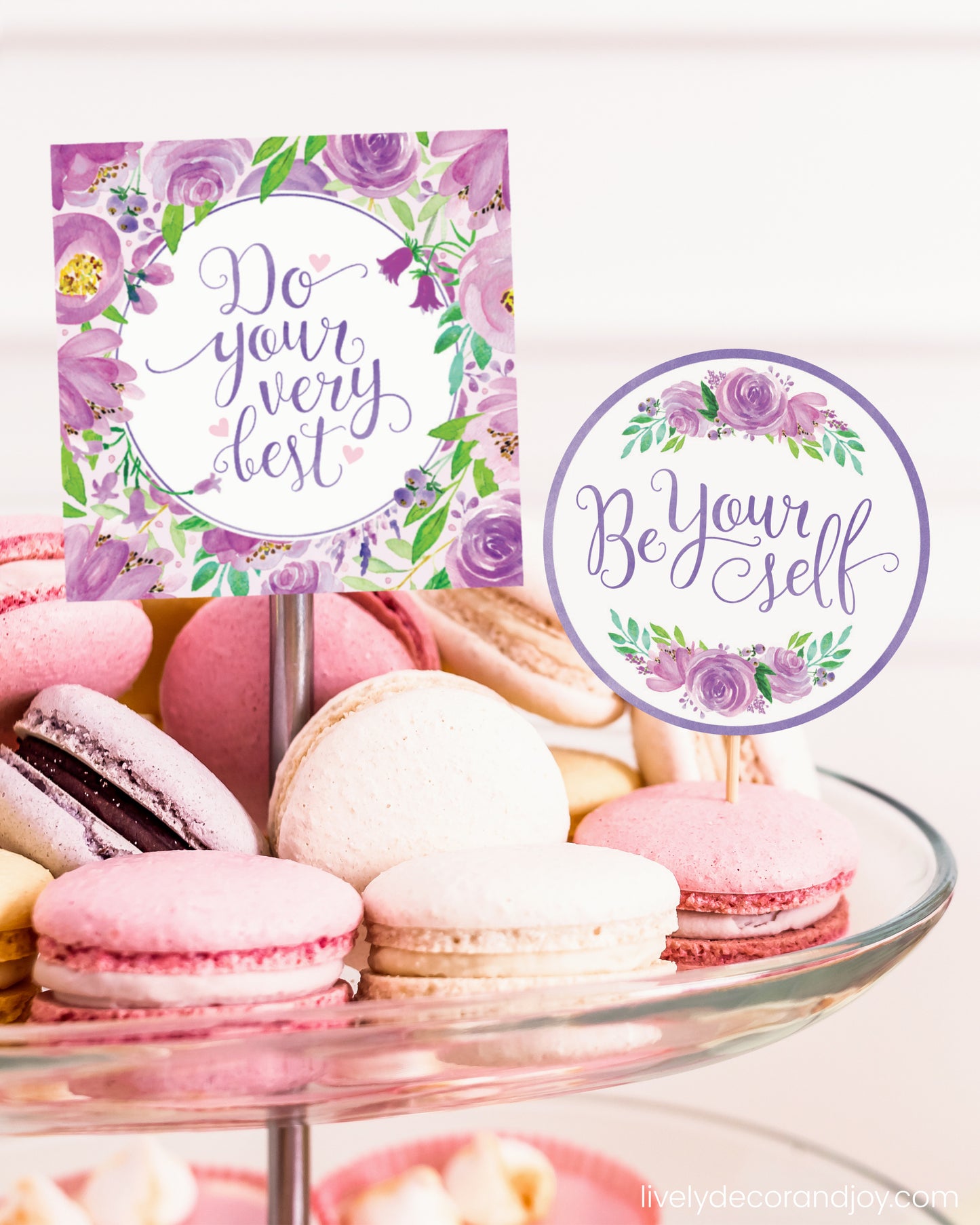 One square tag and one round tag used as easy party decorations at a macaron stand in a encouragement party.